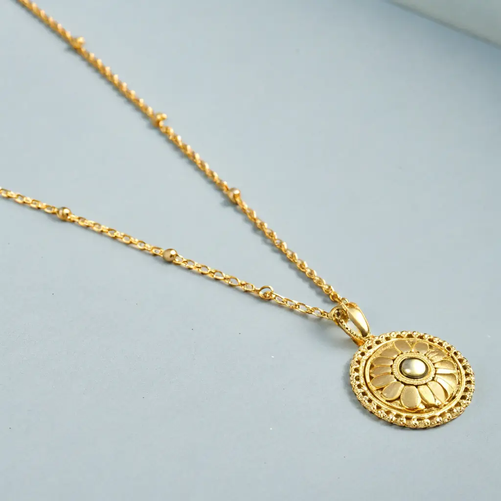 18K Gold Pendant Necklace